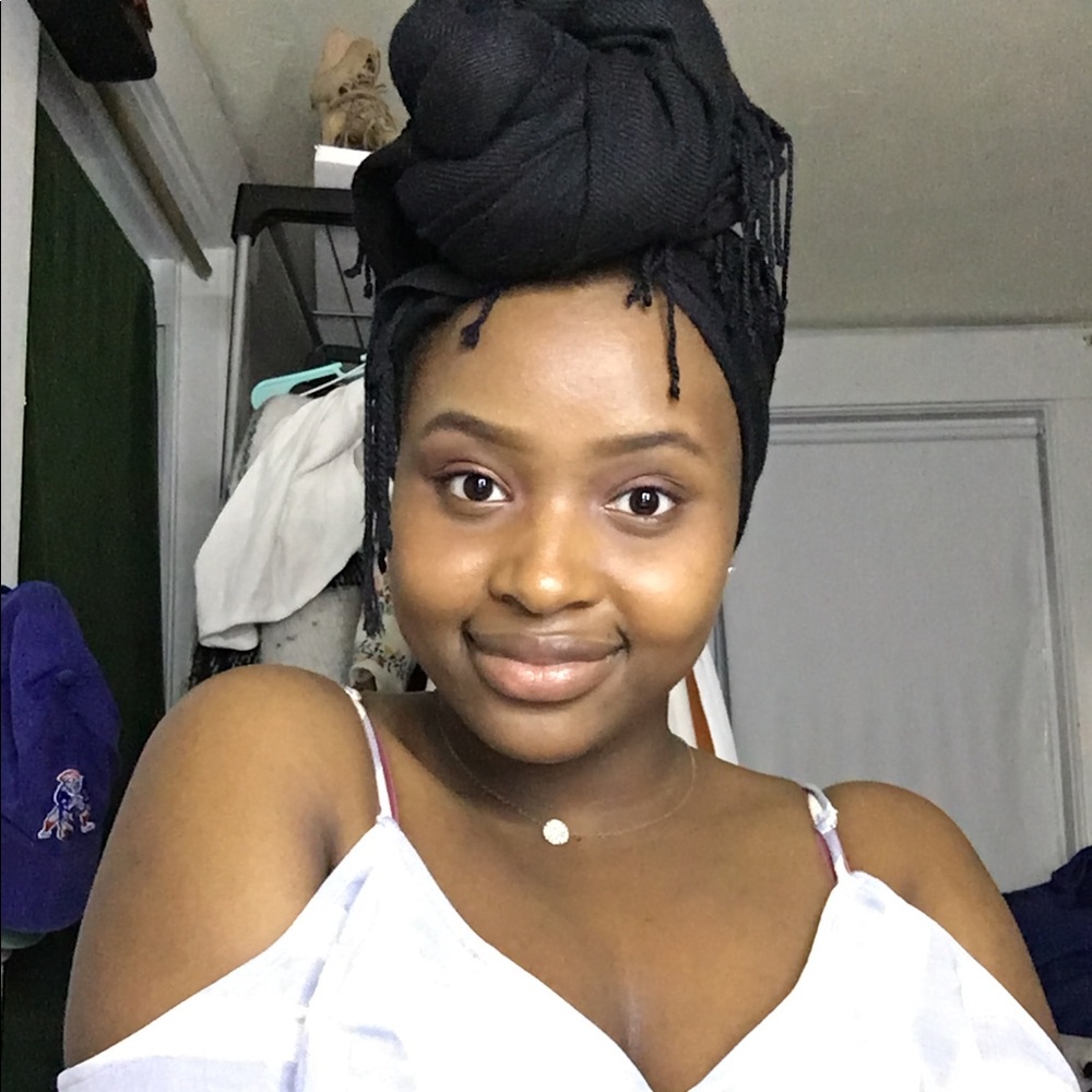 Meet your Posher, Joylyn